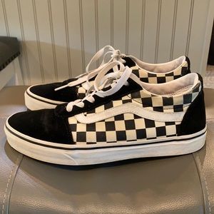 Woman’s primary check old skool vans!!💖